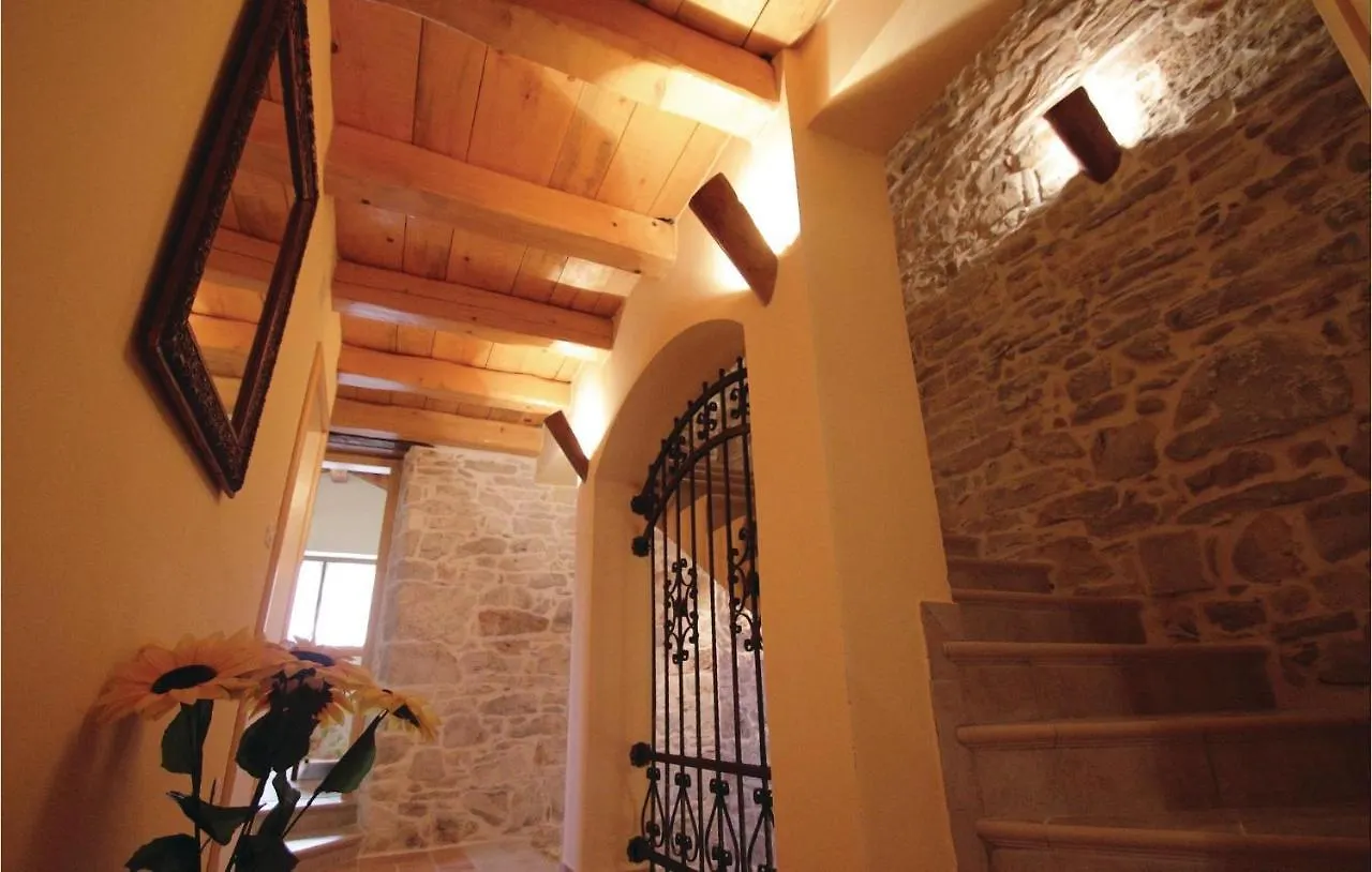 Awesome Home In Manjadvorci With Wifi 0*,