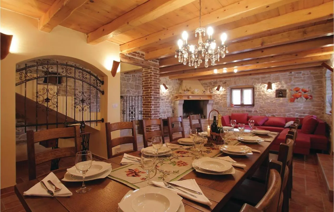 Awesome Home In Manjadvorci With Wifi Holiday home