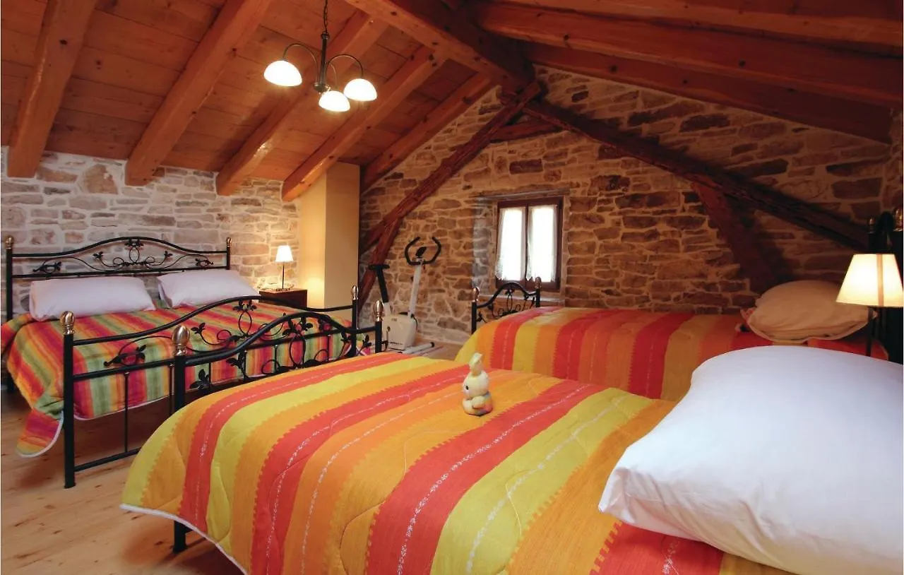 Awesome Home In Manjadvorci With Wifi